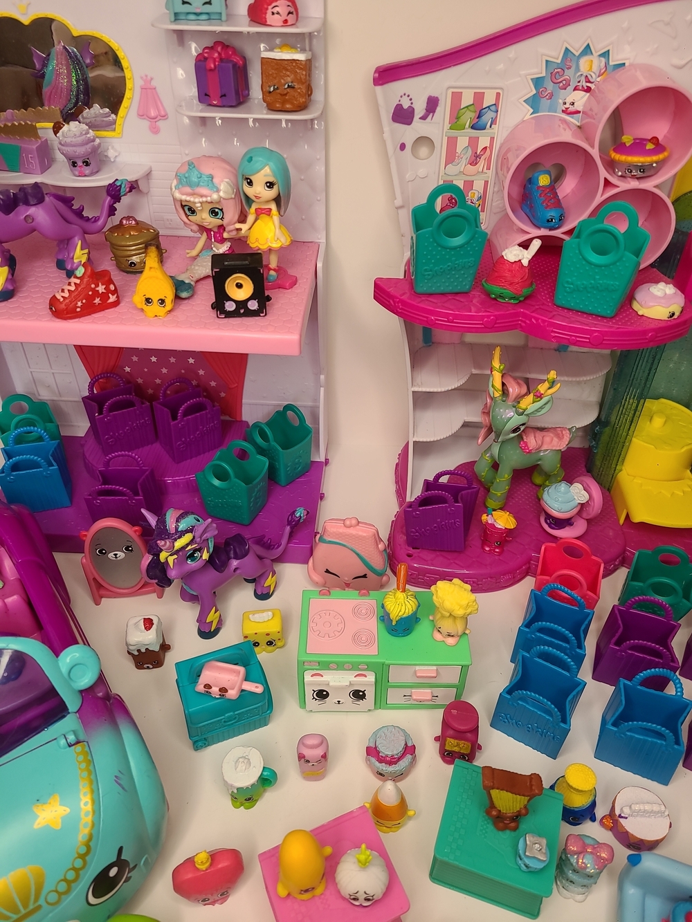 Large Shopkins Bundle Houses Cars & 120+ Figures - Picture 3 of 16
